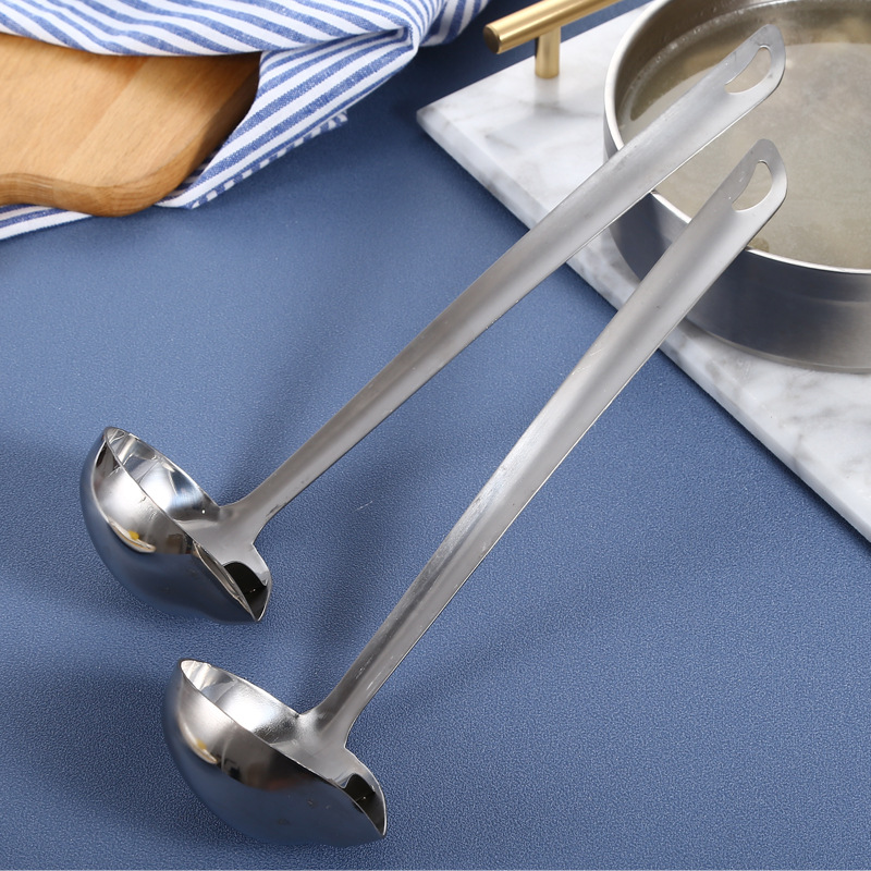 Stainless Steel Oil Leak Spoon Best-Seller on Douyin Grease Strainer Soup Draining Spoon Soup Oil Separator Oil Filter Artifact Internet Celebrity Colander