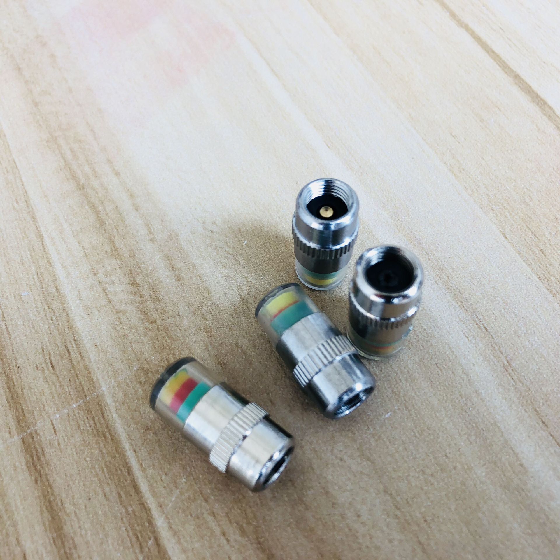 High precision automobile tire pressure monitor automobile tire detection warning cap copper core