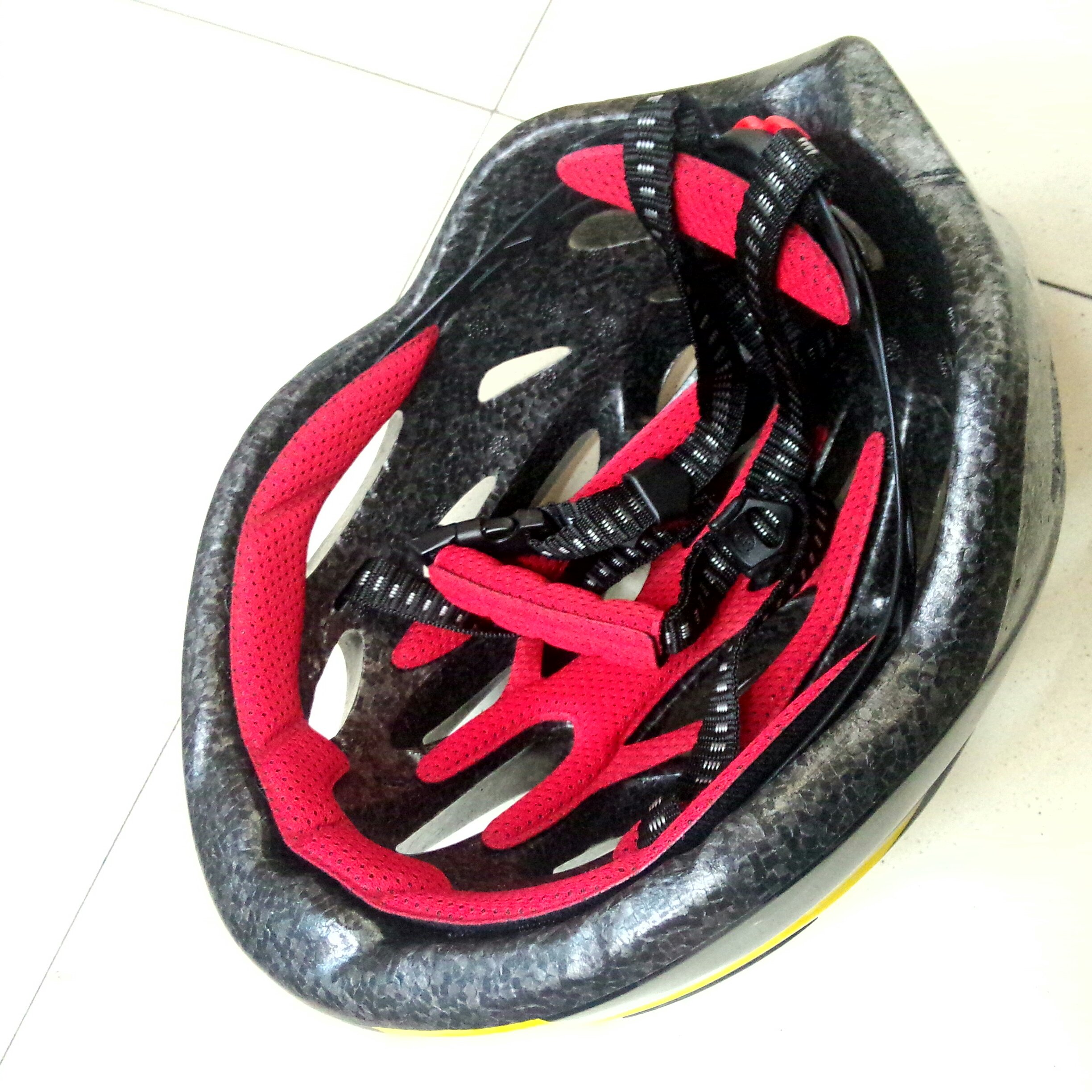 Adult Bicycle Helmet the Skating Shoes Safety Helmet