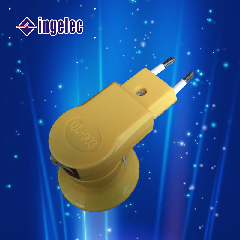 Wholesale E27 Lamp Holder with Switch Plastic Lamp Holder E27 Energy Saving Bulb Screw Joint