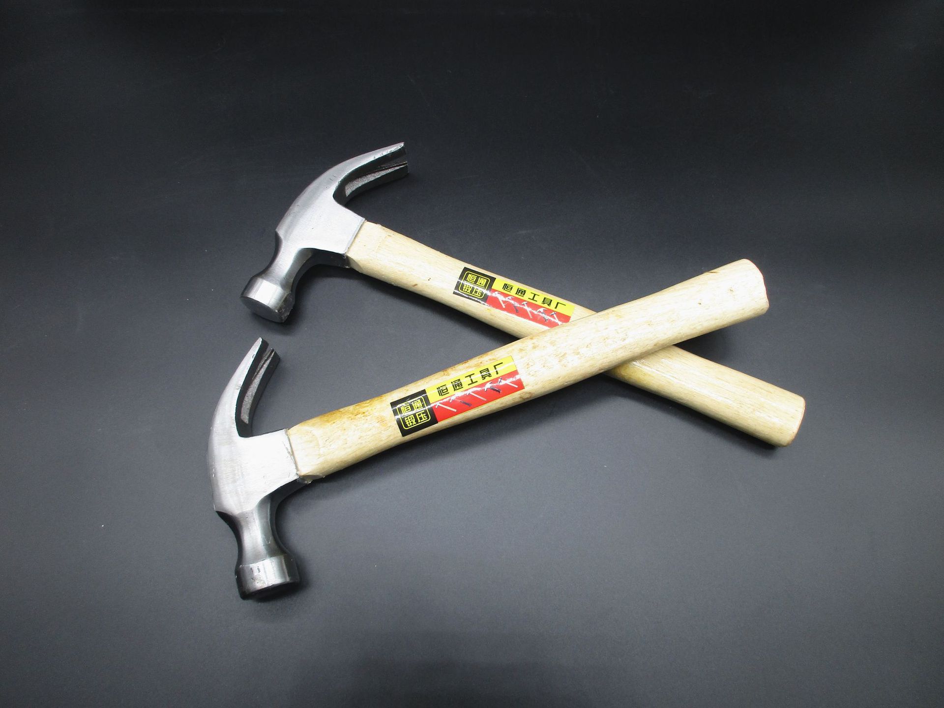 Supply Household Wooden-Handle Claw Hammer Multi-Function Manual Hammer Tool Safety Claw Hammer Claw Hammer