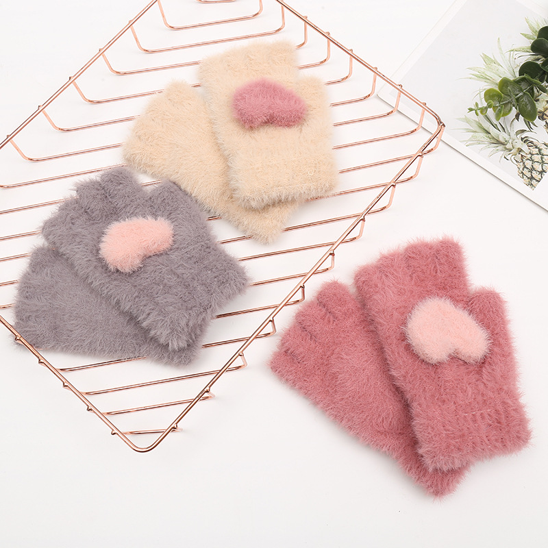Korean version of the love pattern of women&#039;s half-finger gloves in winter fashion lovely warm travel gloves manufacturers Direct