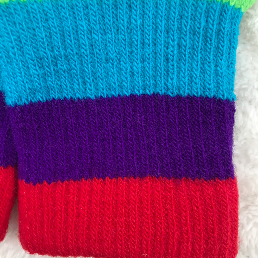 Wholesale custom rainbow multi-color stripe fashion girls with individual character half-finger gloves