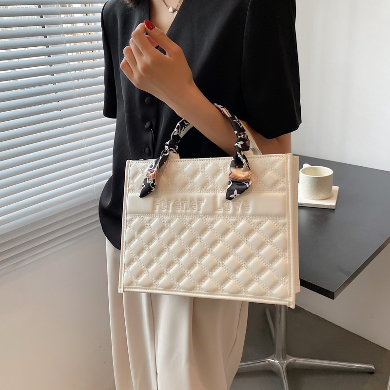 European and American Large Capacity Handbag Bag for Women 2021 Summer New Stylish Good Texture Rhombic Embroidery Thread Silk Scarf Tote Bag