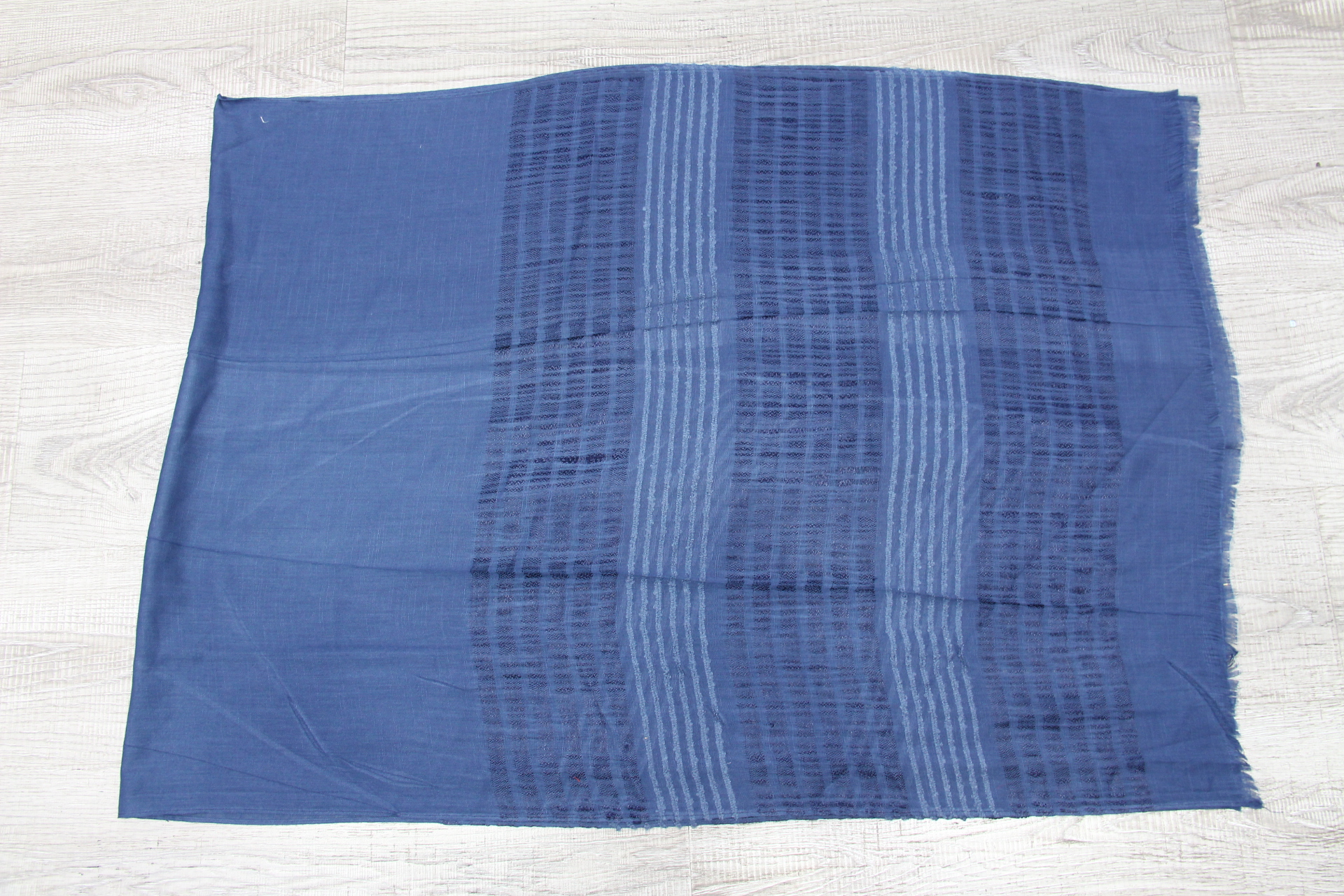 Wish Popular European and American Men&#039;s Yarn-Dyed Scarf Men&#039;s Winter Jacquard British Solid Color Shawl Spot Wholesale