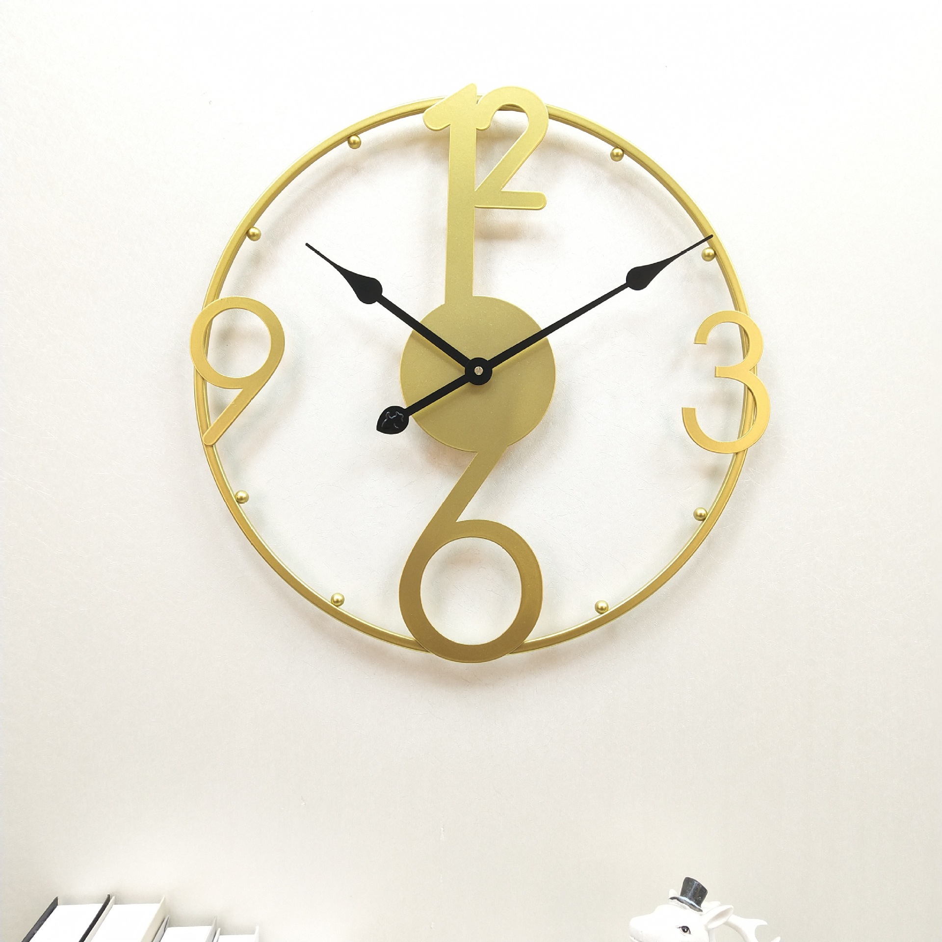 One Red Nordic Wall Clock Living Room Modern Decorative Clock Creative Majestic Bedroom Fashion Pocket Watch Mute Personality Clock