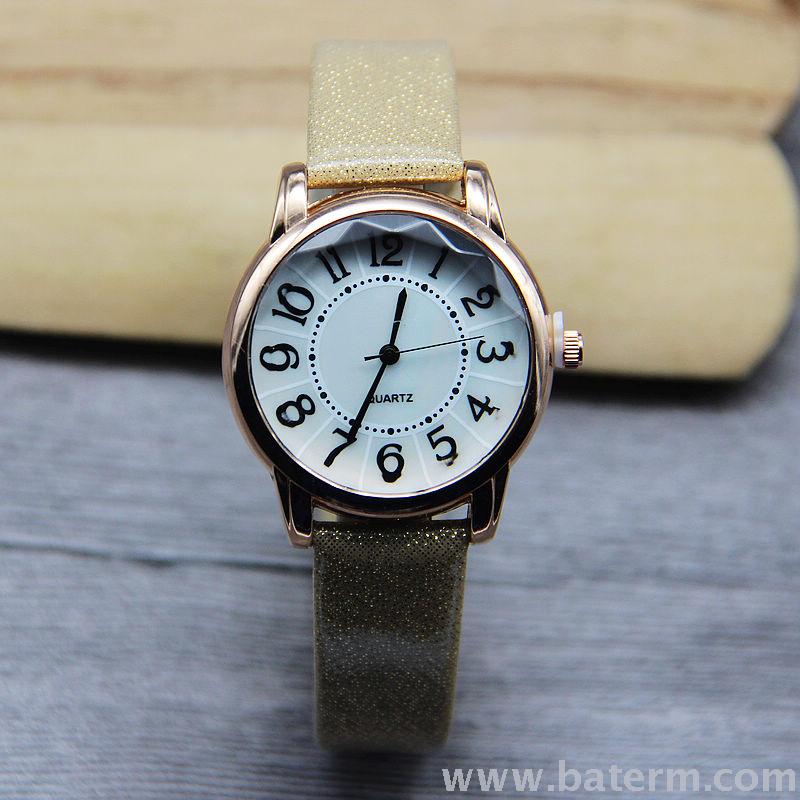 The new style cutting glass is simple 1-12 digital bright leather watch with women&#039;s watch