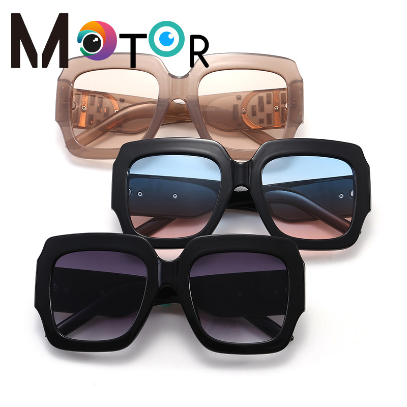 2021 Large Frame Personalized European and American Glasses D-Shaped Diamond-Embedded Decorative Cross-Border Sunglasses Women&#039;s Fashion Foreign Trade Sunglasses Wholesale