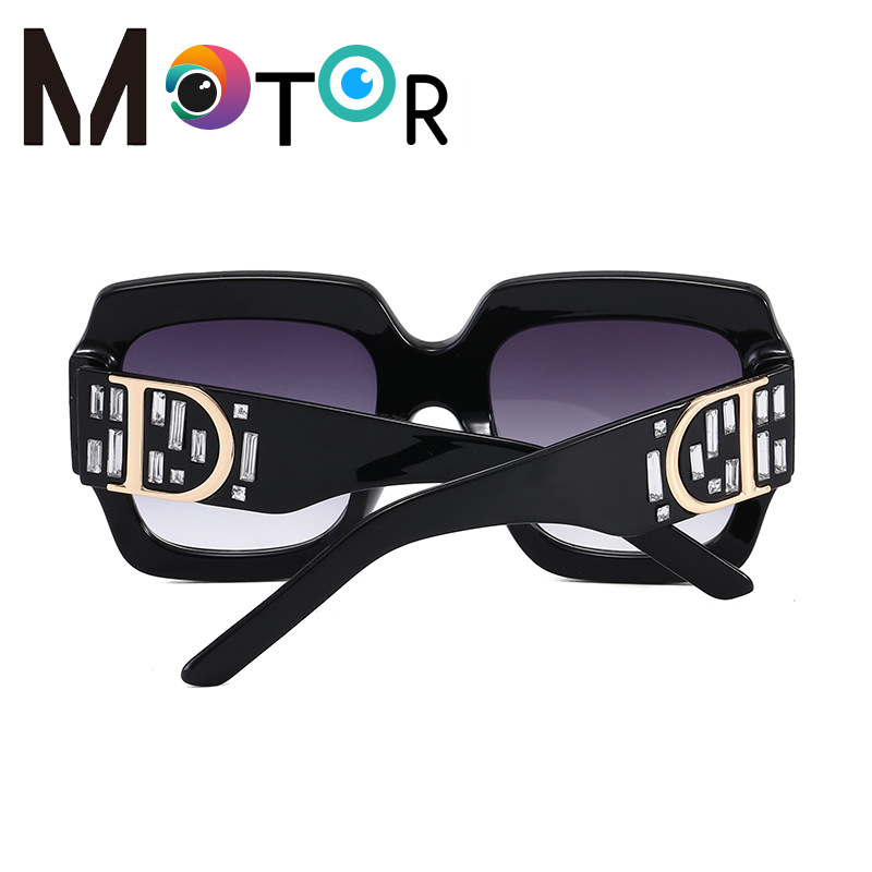 2021 Large Frame Personalized European and American Glasses D-Shaped Diamond-Embedded Decorative Cross-Border Sunglasses Women&#039;s Fashion Foreign Trade Sunglasses Wholesale