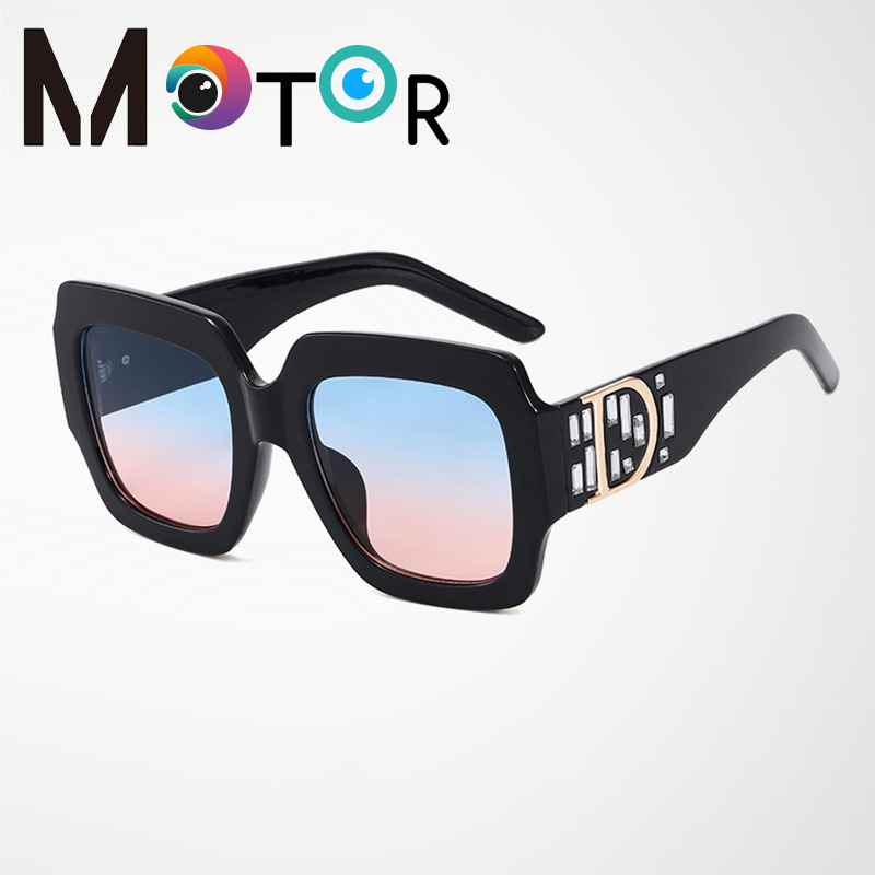 2021 Large Frame Personalized European and American Glasses D-Shaped Diamond-Embedded Decorative Cross-Border Sunglasses Women&#039;s Fashion Foreign Trade Sunglasses Wholesale