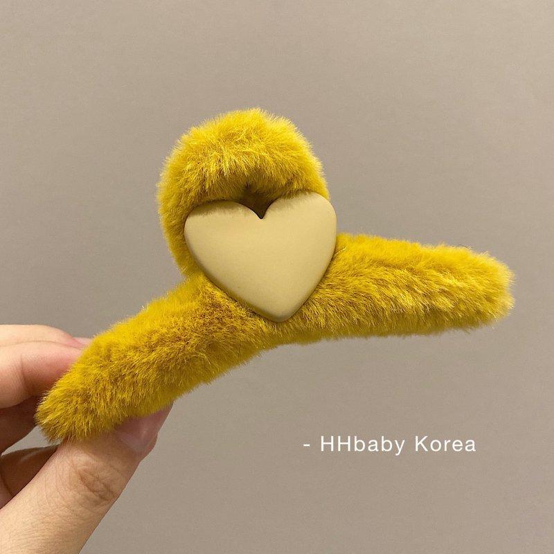 Xinlige Korean Autumn and Winter New Love Fur Catch Gap Former Red Imitation Fur Plush Barrettes Shark Claw Hairpin