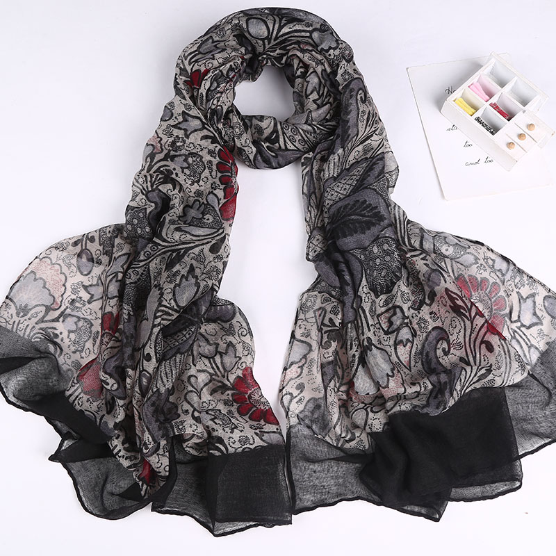 2021 New Voile Bohemian Print Spring and Summer Leisure Women Scarf Shawl Hijabs