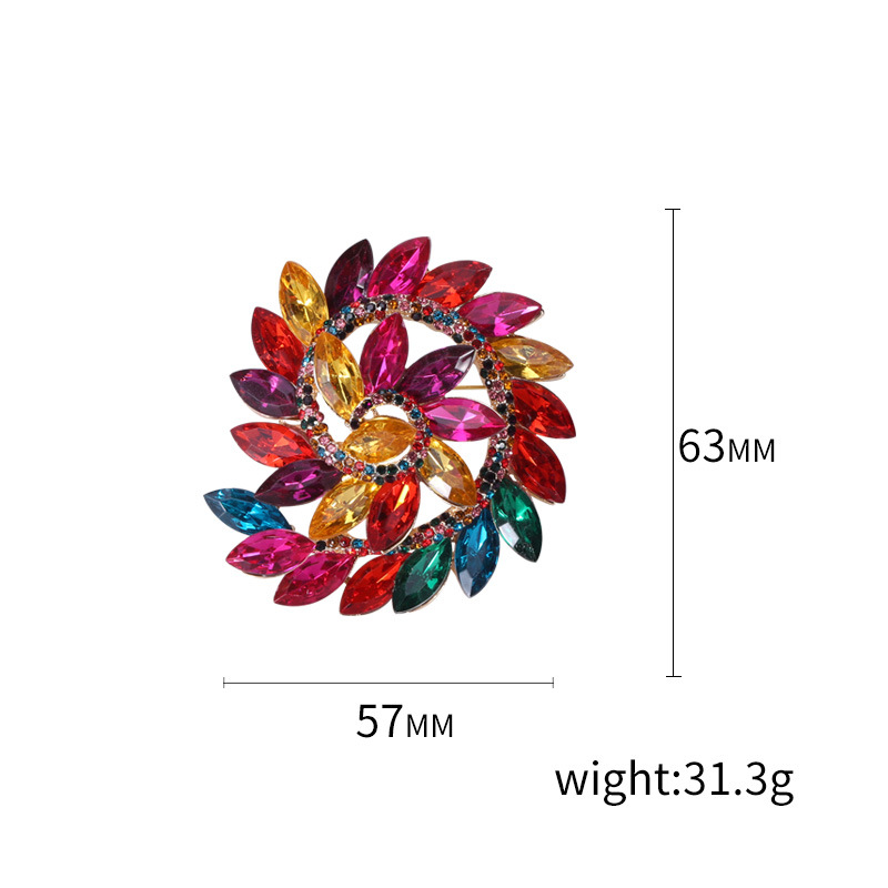 European and American wind creative design sense counterclockwise rotation water drill flowers full drill retro trend fashion brooch