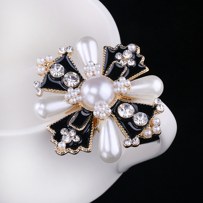 Amash hot style pearl brooch water drill inlaid brooch drop oil brooch dress accessories wholesale manufacturers