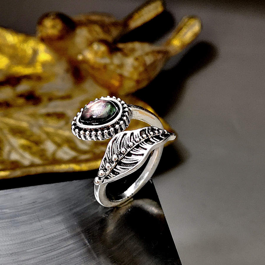 Rongyu Wish New Bohemian Shell Moonstone Ring Europe and America Creative Leaves Vintage Thai Silver Ring