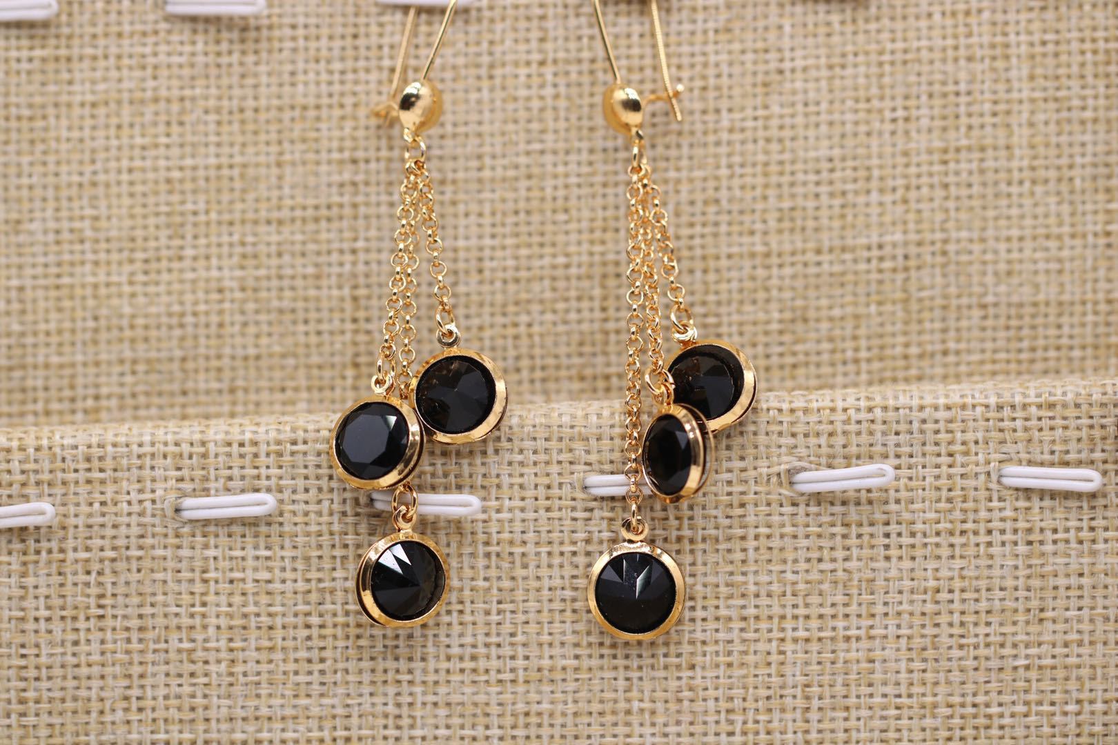 Ruilingkai Factory Direct Sales Wholesale Copper-Plated Gold Earring Bracelet Necklace European and American Middle East Hot Sale Micro Inlaid Zircon Suit
