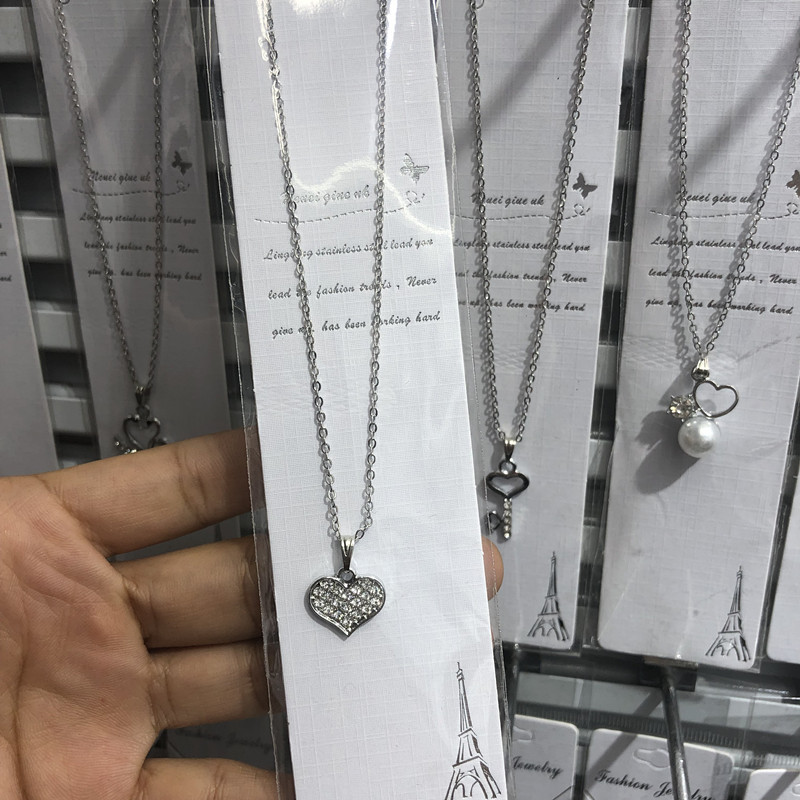Necklace Women&#039;s Diamond Diamond Small Pendant Clavicle Chain Neck Chain Student Jewelry Small Gift 2 Yuan Store Supply