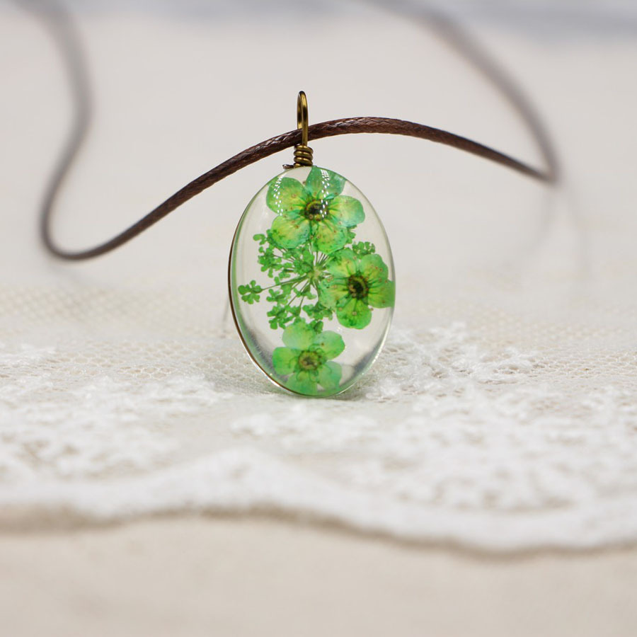 DIY Oval Time Stone Dried Flower Necklace Pendant Short Clavicle Chain Scenic Spot Preserved Fresh Flower Stall Dried Flower Ornament