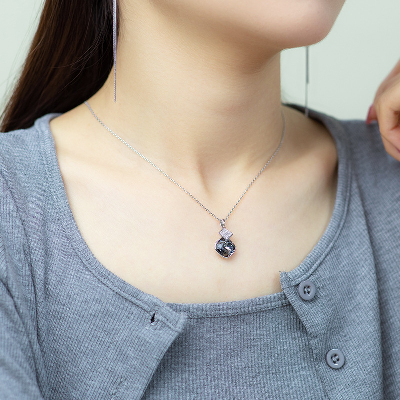 Xuping Jewelry New Fashion Simple Crystal Clavicle Chain Factory Direct Supply Temperament Daily White Gold Plated Necklace for Women