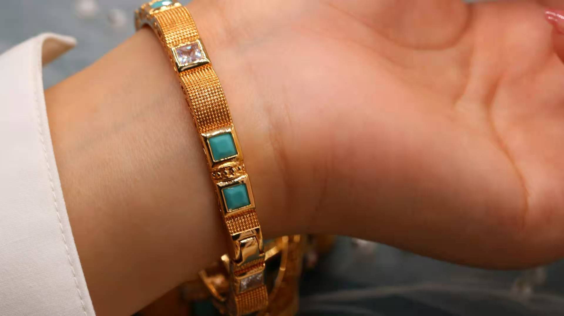 Copper-Plated Gold European and American Style Elegant Princess Square Zircon Opening Men and Women Bracelet Factory Guangzhou Direct Wholesale