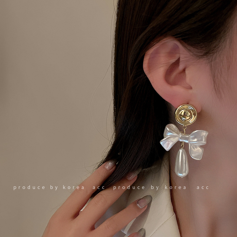 925 Silver Stud Bow Pearl Water Drop Tassel Earrings French Style Retro Elegant Ear Studs Autumn and Winter Design Earrings