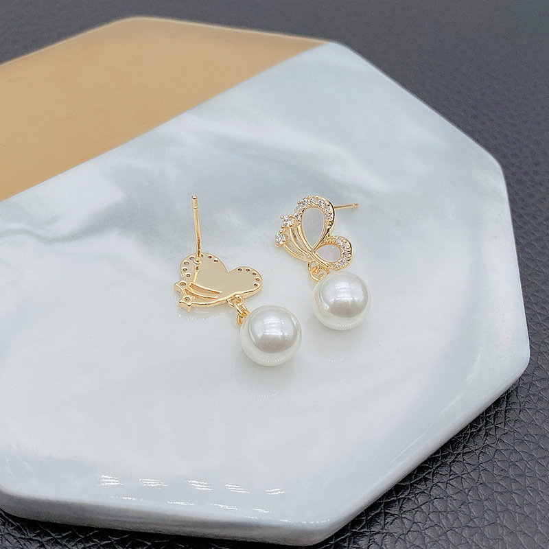 Korean Shell Pearl Butterfly Earrings Elegant Fairy Earrings 925 Silver Stud Earrings Fashion New  Ear Studs