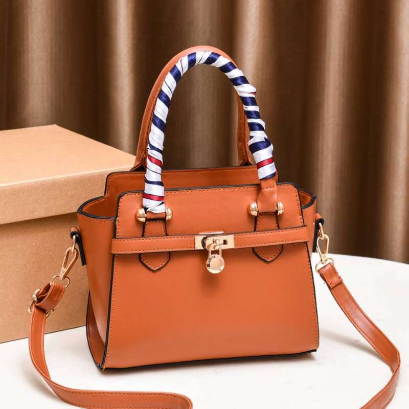 Lady Shoulder Bag New Modern Minimalist Solid Package Schoolgirl Bag Ladies Handbag Fashion Bag Currently Available Wholesale Lady Shoulder Bag New Modern Minimalist Solid Package Schoolgirl Bag Ladies Handbag Fashion Bag Currently Available Wholesale