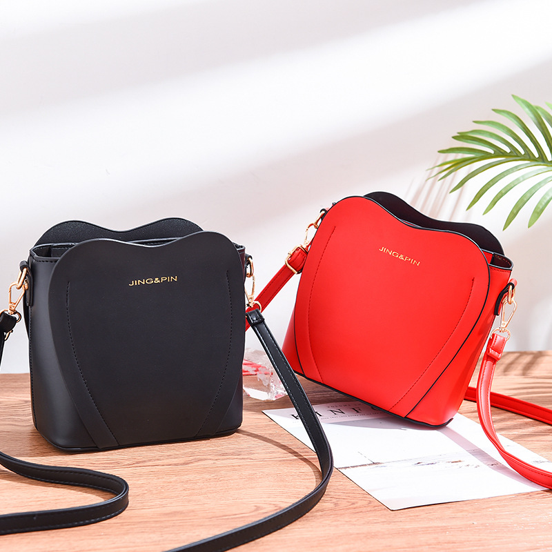 Factory Direct Sales New Fashion Bag Schoolgirl Bag Women&#039;s Handbag Shoulder Bag New Quality Stall Bag