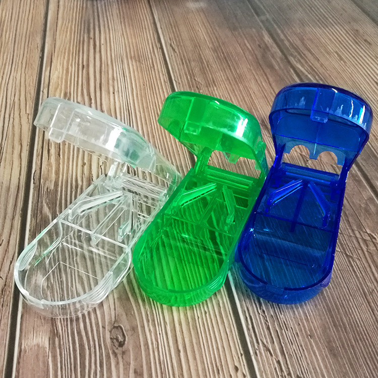 Transparent Pill Cutter with Divide Tablet Medicine Dispenser for the Elderly Convenient Carrying Travel Medicine Separating Box Medicine Cutter Box