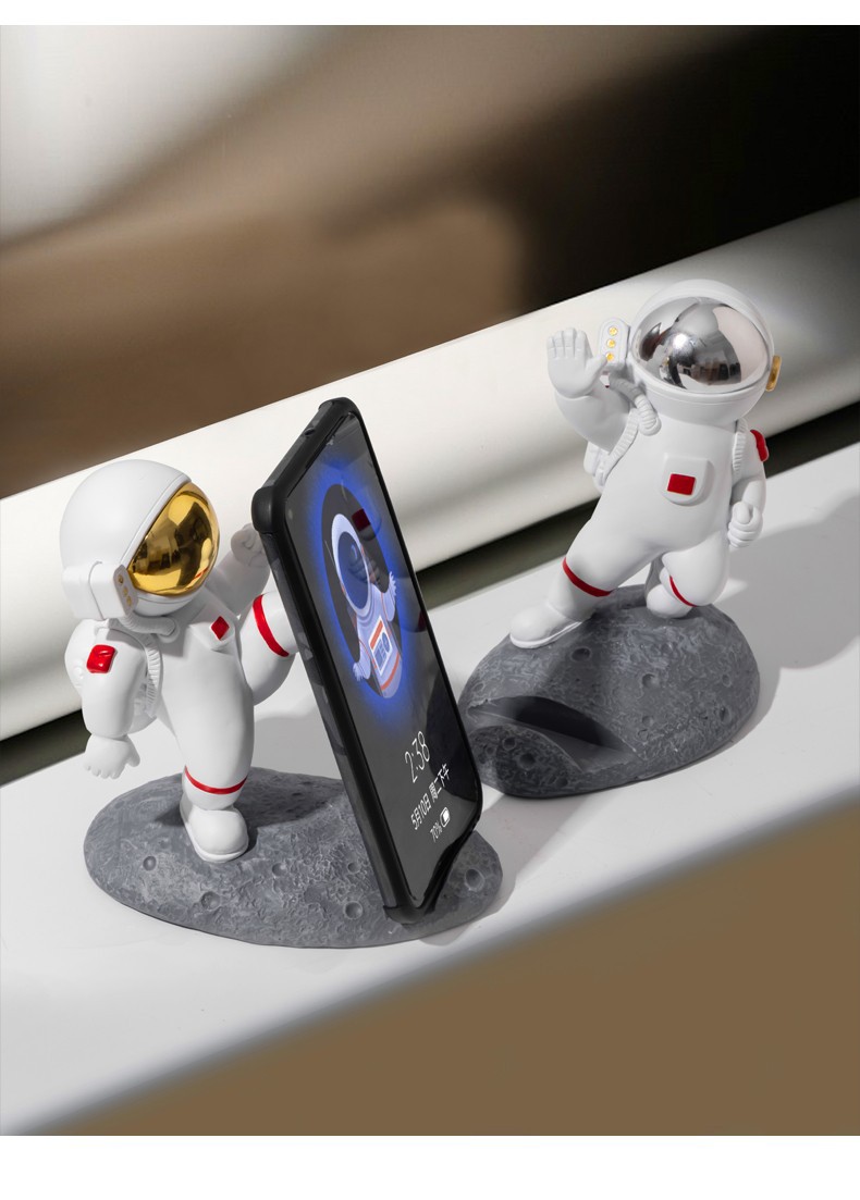 Cute Creative Spaceman Astronaut Mobile Phone Holder Small Ornaments Desktop Home iPad Tablet Support Decorations Cute Creative Spaceman Astronaut Mobile Phone Holder Small Ornaments Desktop Home iPad Tablet Support Decorations