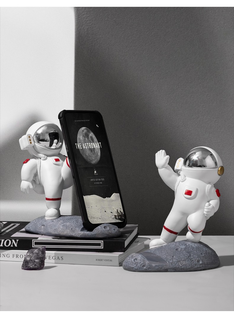Cute Creative Spaceman Astronaut Mobile Phone Holder Small Ornaments Desktop Home iPad Tablet Support Decorations Cute Creative Spaceman Astronaut Mobile Phone Holder Small Ornaments Desktop Home iPad Tablet Support Decorations