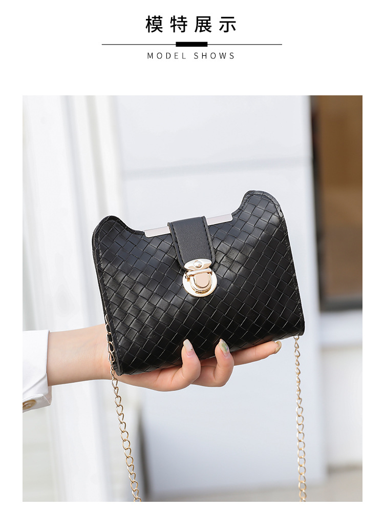 One Piece Dropshipping 2020 Winter Korean Style Cat Ear Woven Lock Chain Color Matching Small Square Bag Shoulder Crossbody Women Bag One Piece Dropshipping 2020 Winter Korean Style Cat Ear Woven Lock Chain Color Matching Small Square Bag Shoulder Crossbody Women Bag