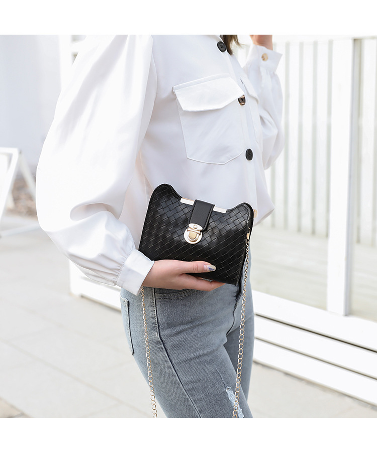 One Piece Dropshipping 2020 Winter Korean Style Cat Ear Woven Lock Chain Color Matching Small Square Bag Shoulder Crossbody Women Bag One Piece Dropshipping 2020 Winter Korean Style Cat Ear Woven Lock Chain Color Matching Small Square Bag Shoulder Crossbody Women Bag