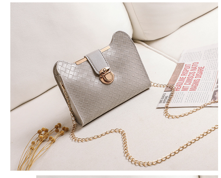 One Piece Dropshipping 2020 Winter Korean Style Cat Ear Woven Lock Chain Color Matching Small Square Bag Shoulder Crossbody Women Bag One Piece Dropshipping 2020 Winter Korean Style Cat Ear Woven Lock Chain Color Matching Small Square Bag Shoulder Crossbody Women Bag