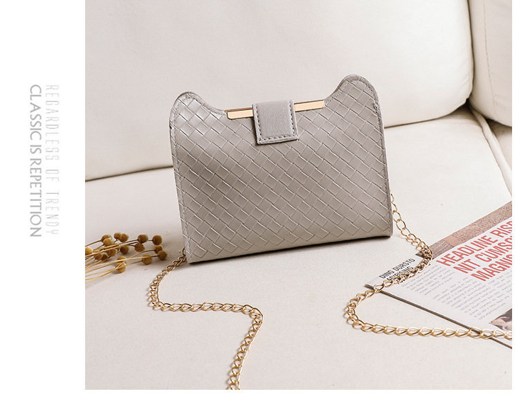 One Piece Dropshipping 2020 Winter Korean Style Cat Ear Woven Lock Chain Color Matching Small Square Bag Shoulder Crossbody Women Bag One Piece Dropshipping 2020 Winter Korean Style Cat Ear Woven Lock Chain Color Matching Small Square Bag Shoulder Crossbody Women Bag