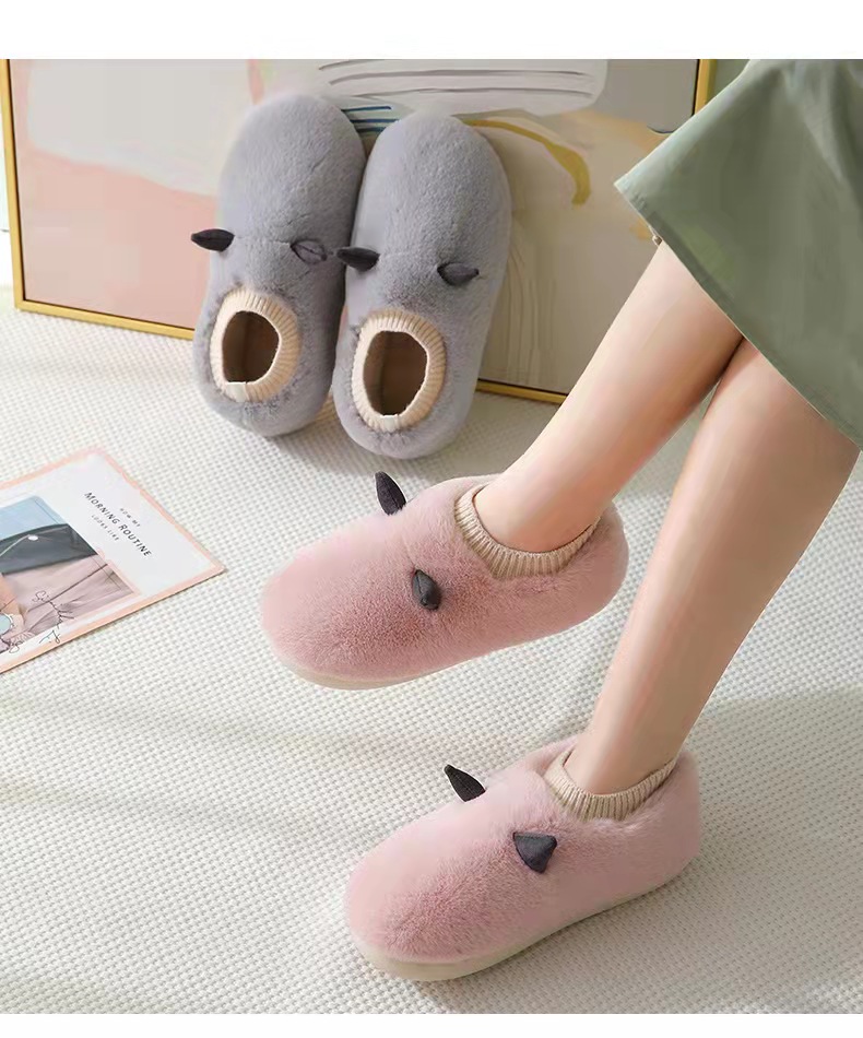 Cute Couple Cotton Slippers Winter Women Bag Heel Plush Warm Slugged Bottom Household Men's Cotton-Padded Shoes Toe Cap Cute Couple Cotton Slippers Winter Women Bag Heel Plush Warm Slugged Bottom Household Men's Cotton-Padded Shoes Toe Cap