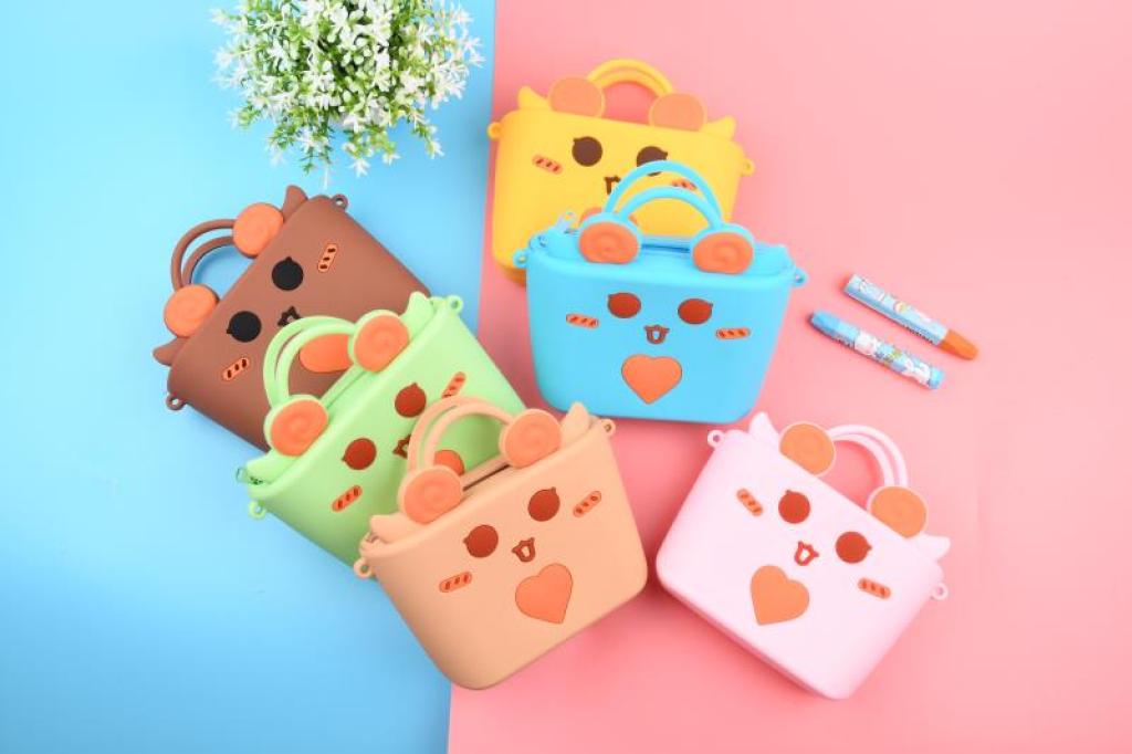 Cartoon Children's Silicone Satchel Epoxy Coin Purse Mobile Phone Bag Avocado Unicorn Donut Bag Children's Toys