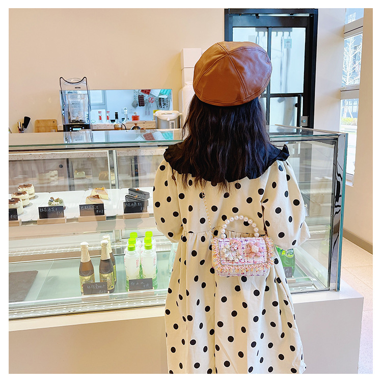 New Princess Bag Cute Little Girl Pearl Hand Bag Cartoon Decorative Crossbody Bag Children Coin Purse Shoulder Bag New Princess Bag Cute Little Girl Pearl Hand Bag Cartoon Decorative Crossbody Bag Children Coin Purse Shoulder Bag