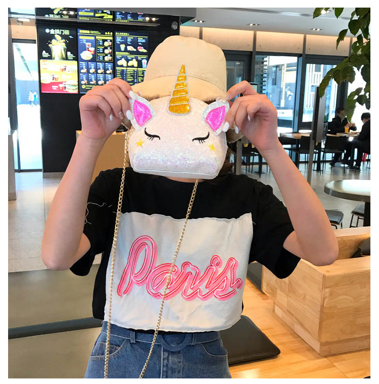 Cute Girl Chain Crossbody Bag New Cartoon Unicorn Chain Women's Bag Shoulder Bag Laser Women's Cosmetic Bag Cute Girl Chain Crossbody Bag New Cartoon Unicorn Chain Women's Bag Shoulder Bag Laser Women's Cosmetic Bag