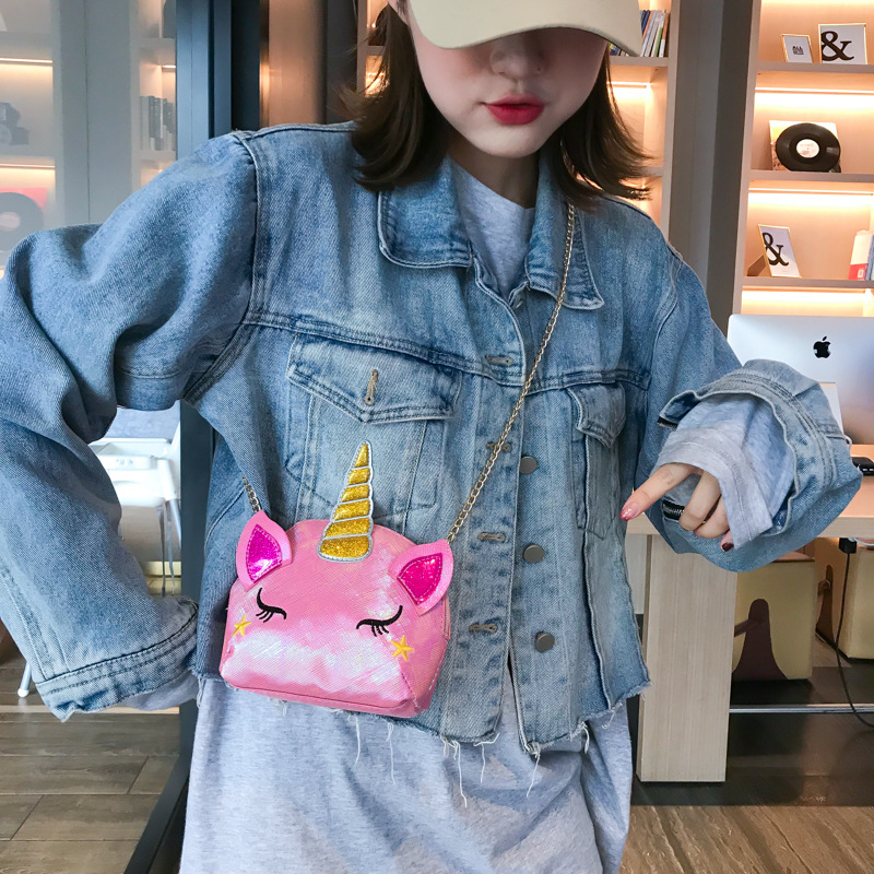 Cute Girl Chain Crossbody Bag New Cartoon Unicorn Chain Women's Bag Shoulder Bag Laser Women's Cosmetic Bag Cute Girl Chain Crossbody Bag New Cartoon Unicorn Chain Women's Bag Shoulder Bag Laser Women's Cosmetic Bag