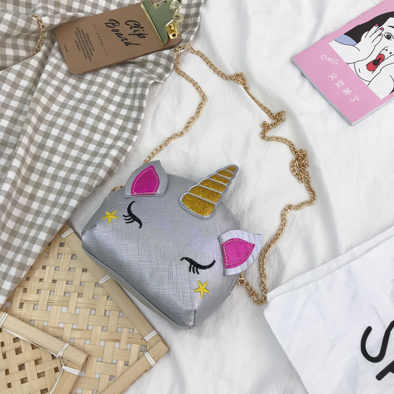 Cute Girl Chain Crossbody Bag New Cartoon Unicorn Chain Women's Bag Shoulder Bag Laser Women's Cosmetic Bag Cute Girl Chain Crossbody Bag New Cartoon Unicorn Chain Women's Bag Shoulder Bag Laser Women's Cosmetic Bag