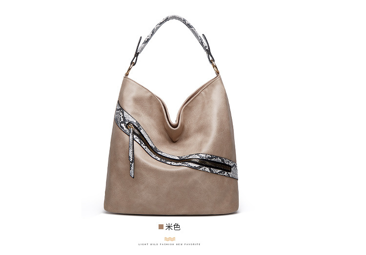 Foreign Trade 2021 Spring/Summer New Bucket Bag Snake Pattern Shoulder Bag Portable Big Bag European and American Fashion Women's Underarm Bag Foreign Trade 2021 Spring/Summer New Bucket Bag Snake Pattern Shoulder Bag Portable Big Bag European and American Fashion Women's Underarm Bag