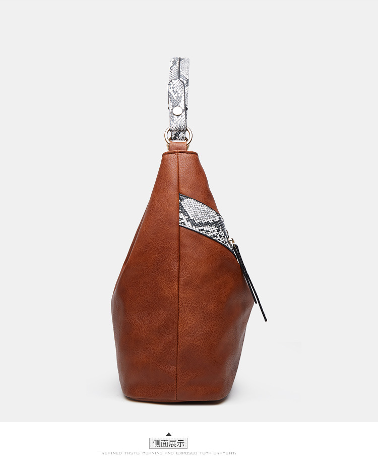 Foreign Trade 2021 Spring/Summer New Bucket Bag Snake Pattern Shoulder Bag Portable Big Bag European and American Fashion Women's Underarm Bag Foreign Trade 2021 Spring/Summer New Bucket Bag Snake Pattern Shoulder Bag Portable Big Bag European and American Fashion Women's Underarm Bag