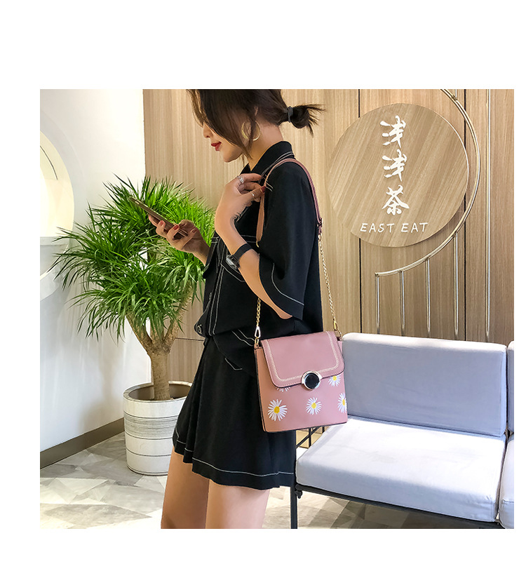 Factory Exclusive Supply New Korean Style Fashion Bucket Bag Internet Celebrity Women's Bag Fresh Sweet Shoulder Messenger Bag Wholesale Custom