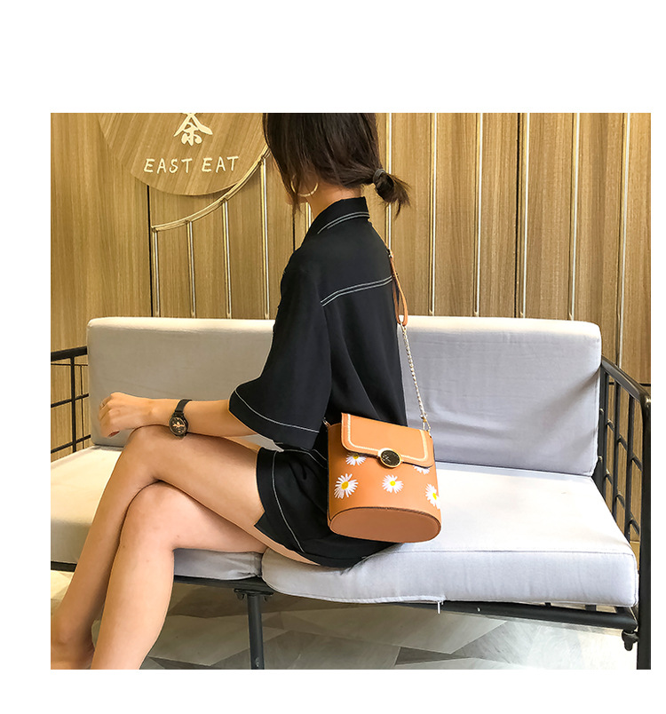 Factory Exclusive Supply New Korean Style Fashion Bucket Bag Internet Celebrity Women's Bag Fresh Sweet Shoulder Messenger Bag Wholesale Custom