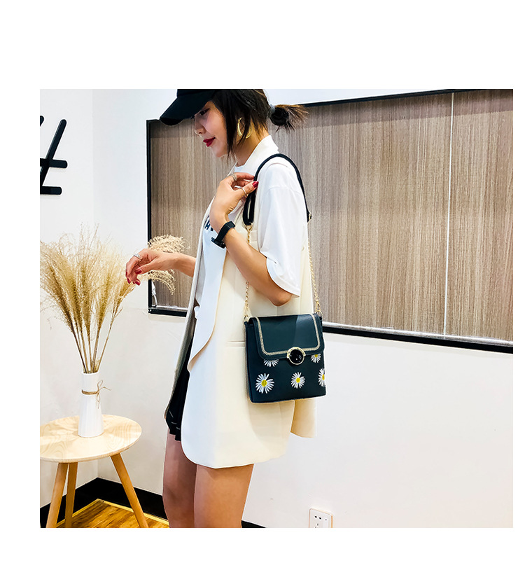 Factory Exclusive Supply New Korean Style Fashion Bucket Bag Internet Celebrity Women's Bag Fresh Sweet Shoulder Messenger Bag Wholesale Custom
