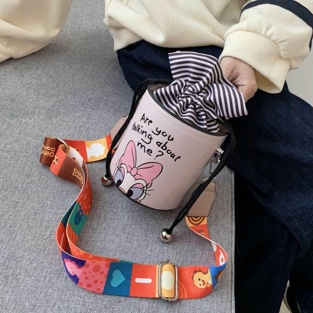 Trendy Women's Bucket Bag 2020 Fashion Maiden Fresh Shoulder Messenger Bag Korean Style All-Match Trendy Women's Bucket Bag 2020 Fashion Maiden Fresh Shoulder Messenger Bag Korean Style All-Match