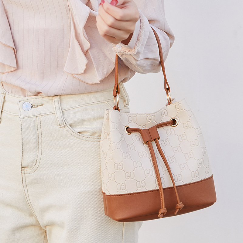 2021 New Fashion Korean Style Printed Bucket Bag Women&#039;s Contrast Color Portable Shoulder Bag Wholesale