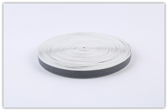 Manufacturer direct sale of black and white arrows with elastic cord. Manufacturer direct sale of black and white arrows with elastic cord.