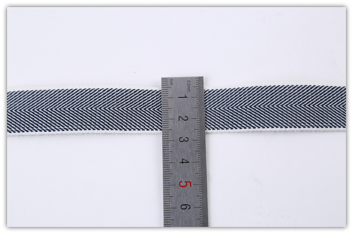 Manufacturer direct sale of black and white arrows with elastic cord. Manufacturer direct sale of black and white arrows with elastic cord.